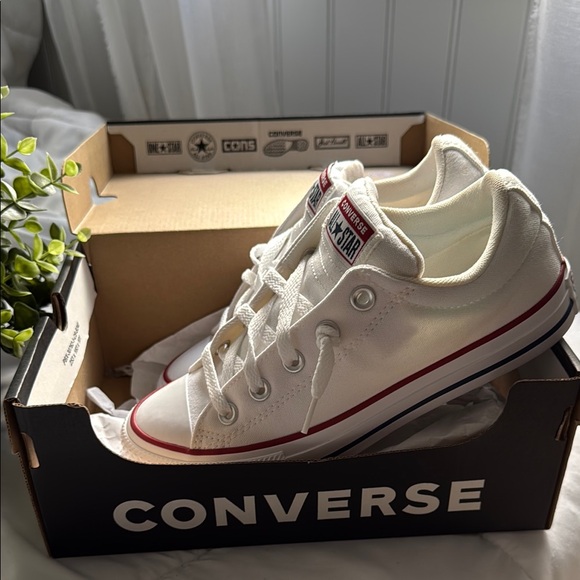 Converse Other - Converse White Canvas Low-Top Sneakers